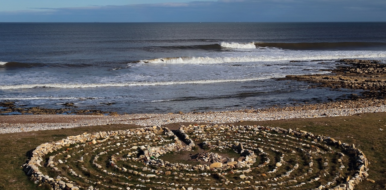 labyrinth-4979077_1280